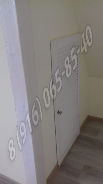 Пример обсады двери и конопатки стен для избавления от сквозняка